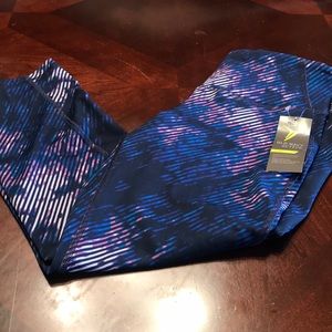 Old Navy Active Capris